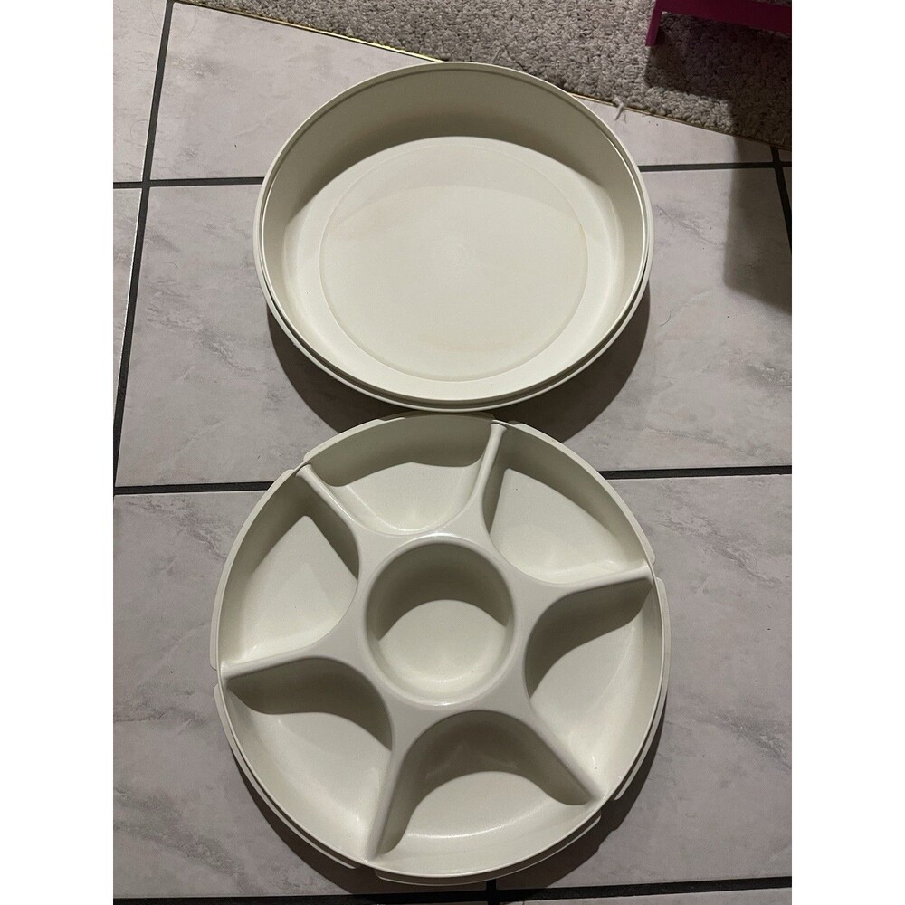 Tupperware Veggie Fruit & Dip Serving Tray 1665-1 w/Lid Divided Almond Vintage